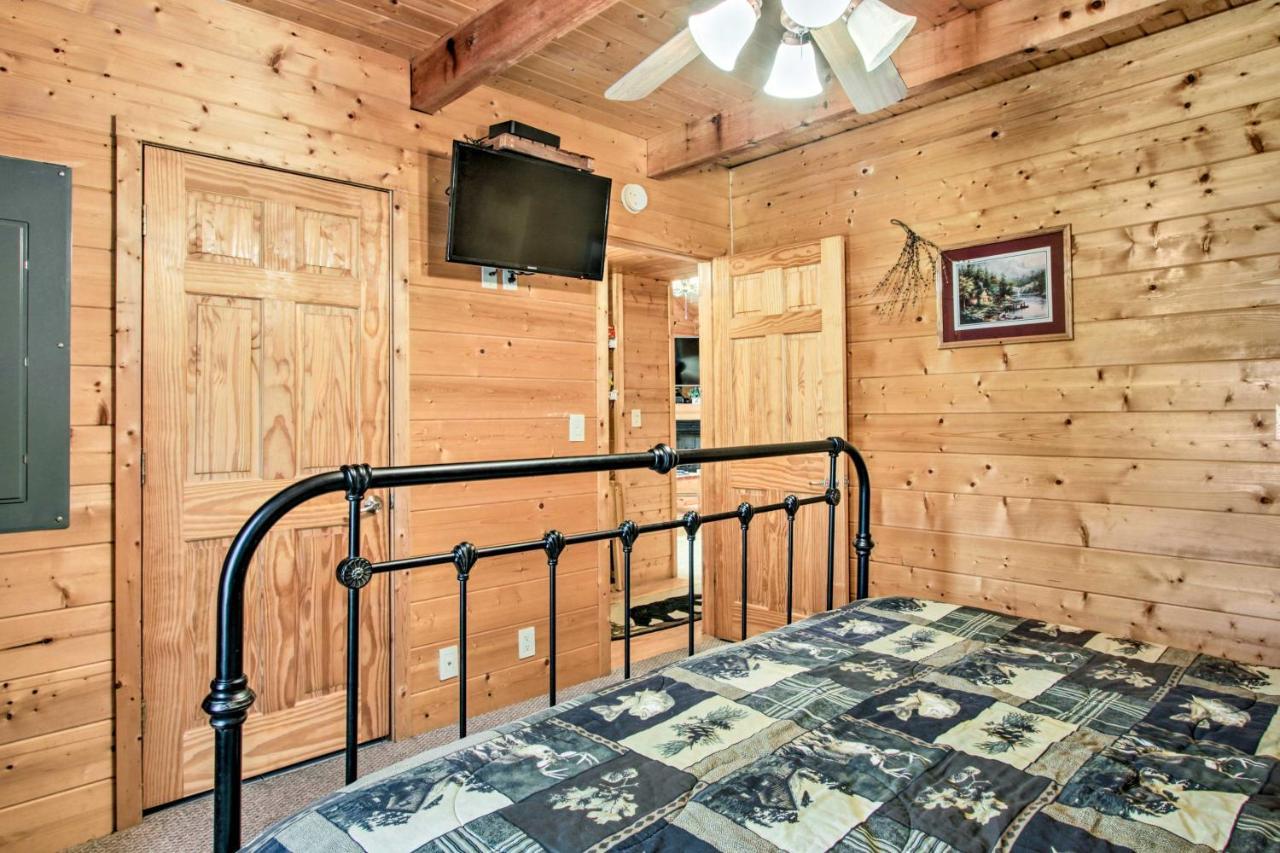 Cabin With Hot Tub And Deck About 12 Mi To Pigeon Forge! เซอเวียร์วีล ภายนอก รูปภาพ